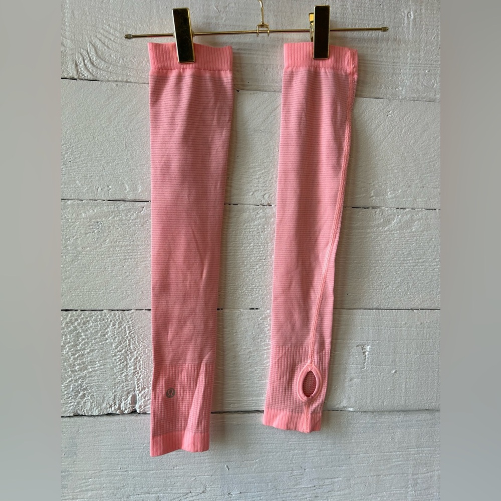 Lululemon Pink Arm Warmers one size